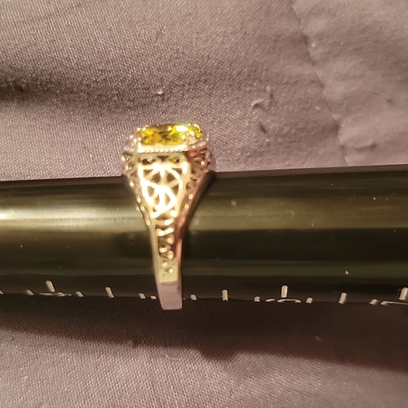 Yellow Stone Ring - Picture 7 of 7